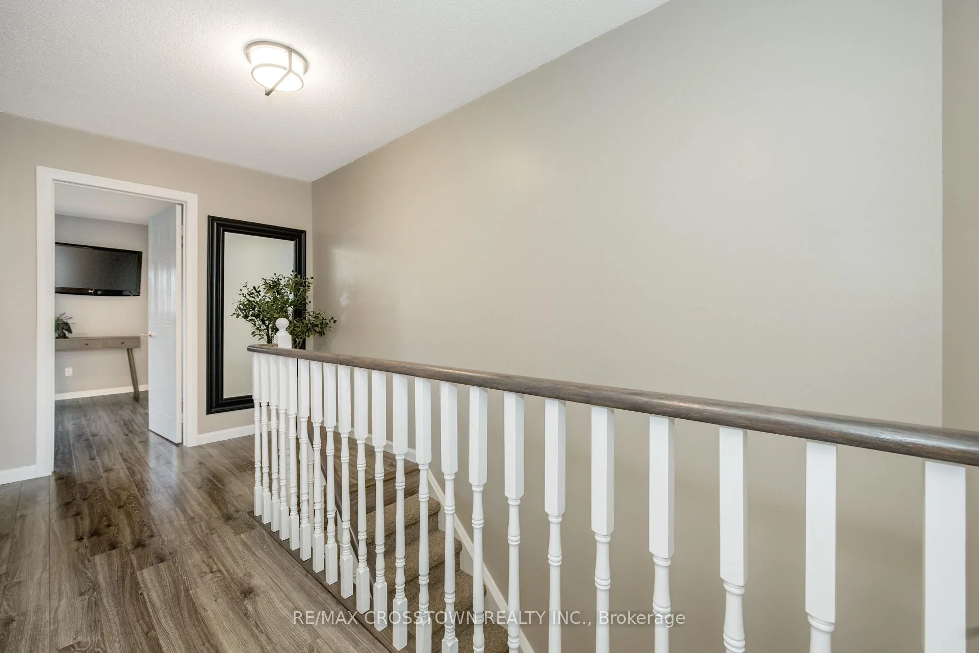 Photo 26 of 92 Cunningham Drive, Barrie, Ardagh — HOMEH