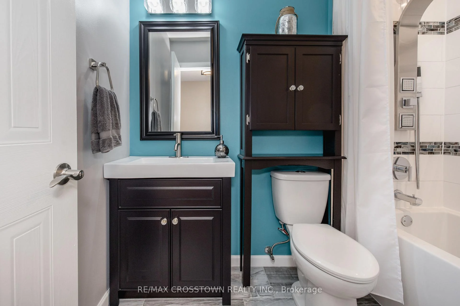 Photo 36 of 92 Cunningham Drive, Barrie, Ardagh — HOMEH