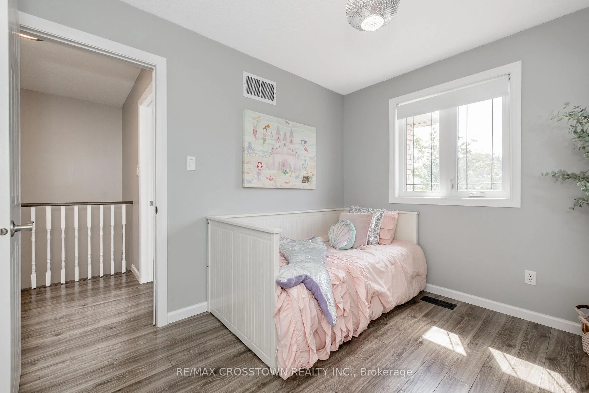 Photo 37 of 92 Cunningham Drive, Barrie, Ardagh — HOMEH