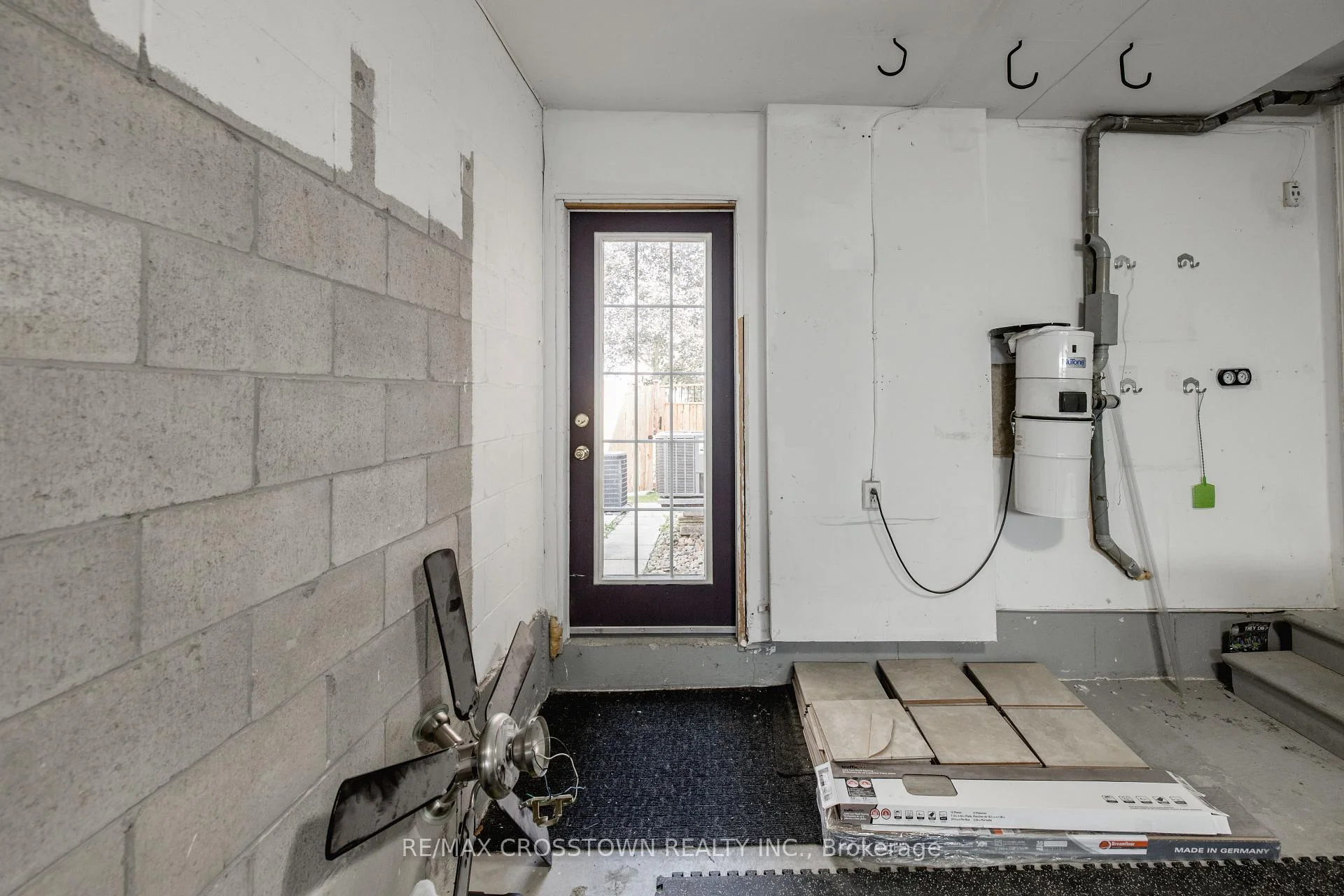 Photo 51 of 92 Cunningham Drive, Barrie, Ardagh — HOMEH