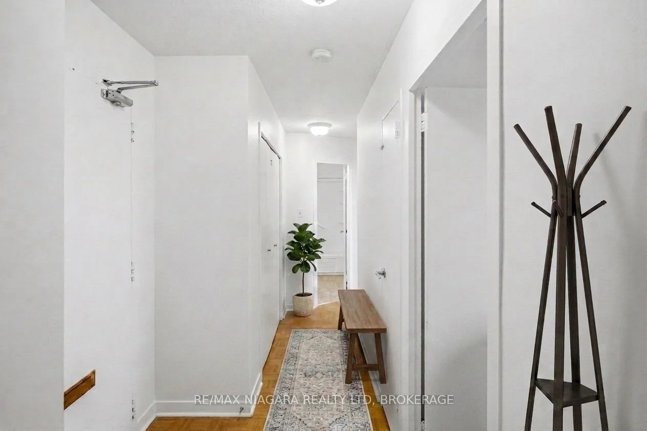 Photo 9 of Unit 2, 35 Towering Heights Boulevard, St. Catharines, Glendale/Glenridge — HOMEH
