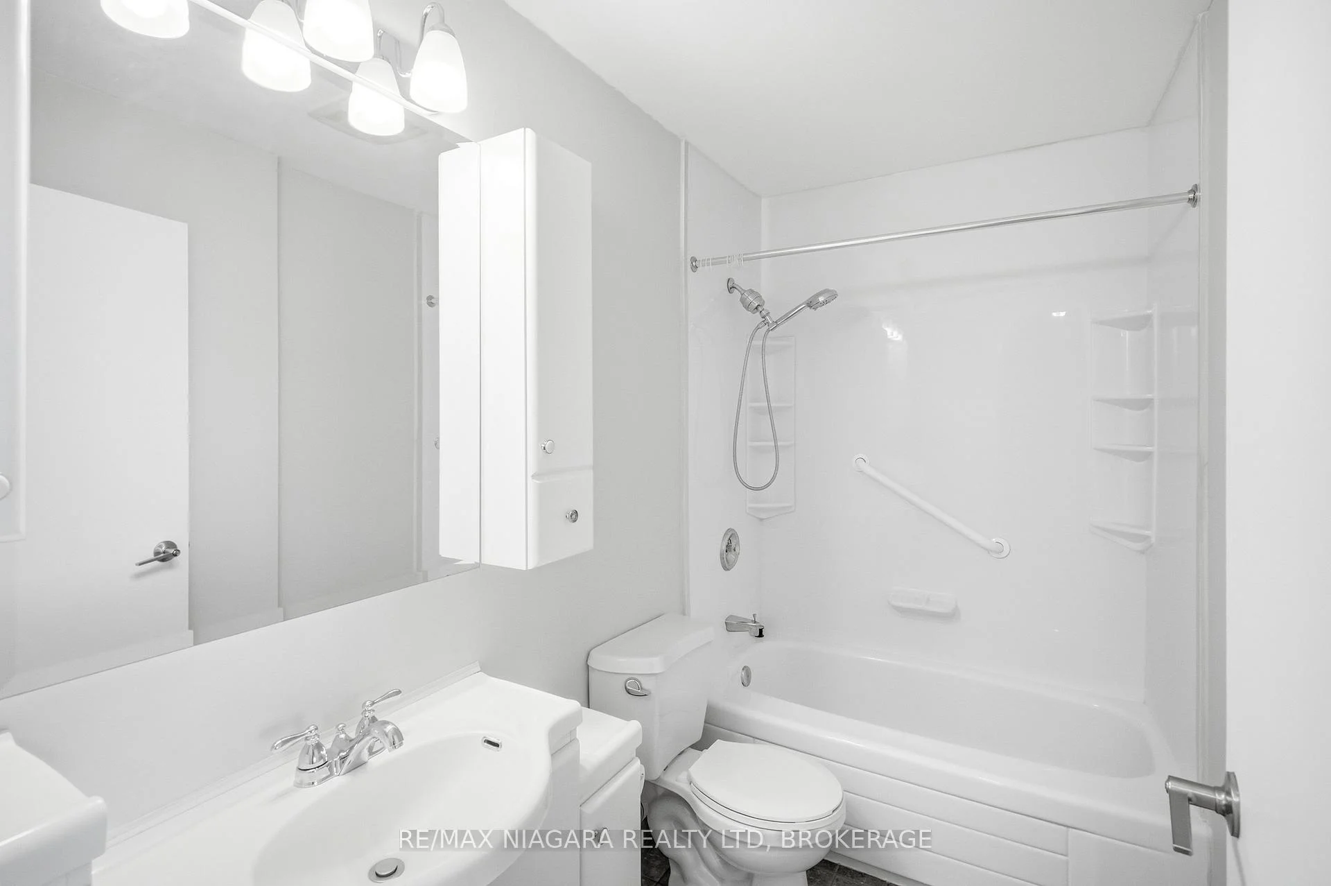 Photo 42 of Unit 2, 35 Towering Heights Boulevard, St. Catharines, Glendale/Glenridge — HOMEH