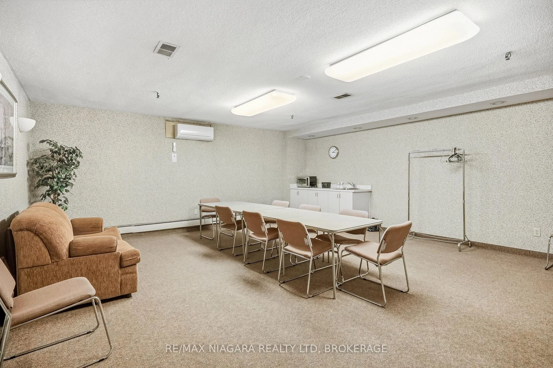 Photo 52 of Unit 2, 35 Towering Heights Boulevard, St. Catharines, Glendale/Glenridge — HOMEH
