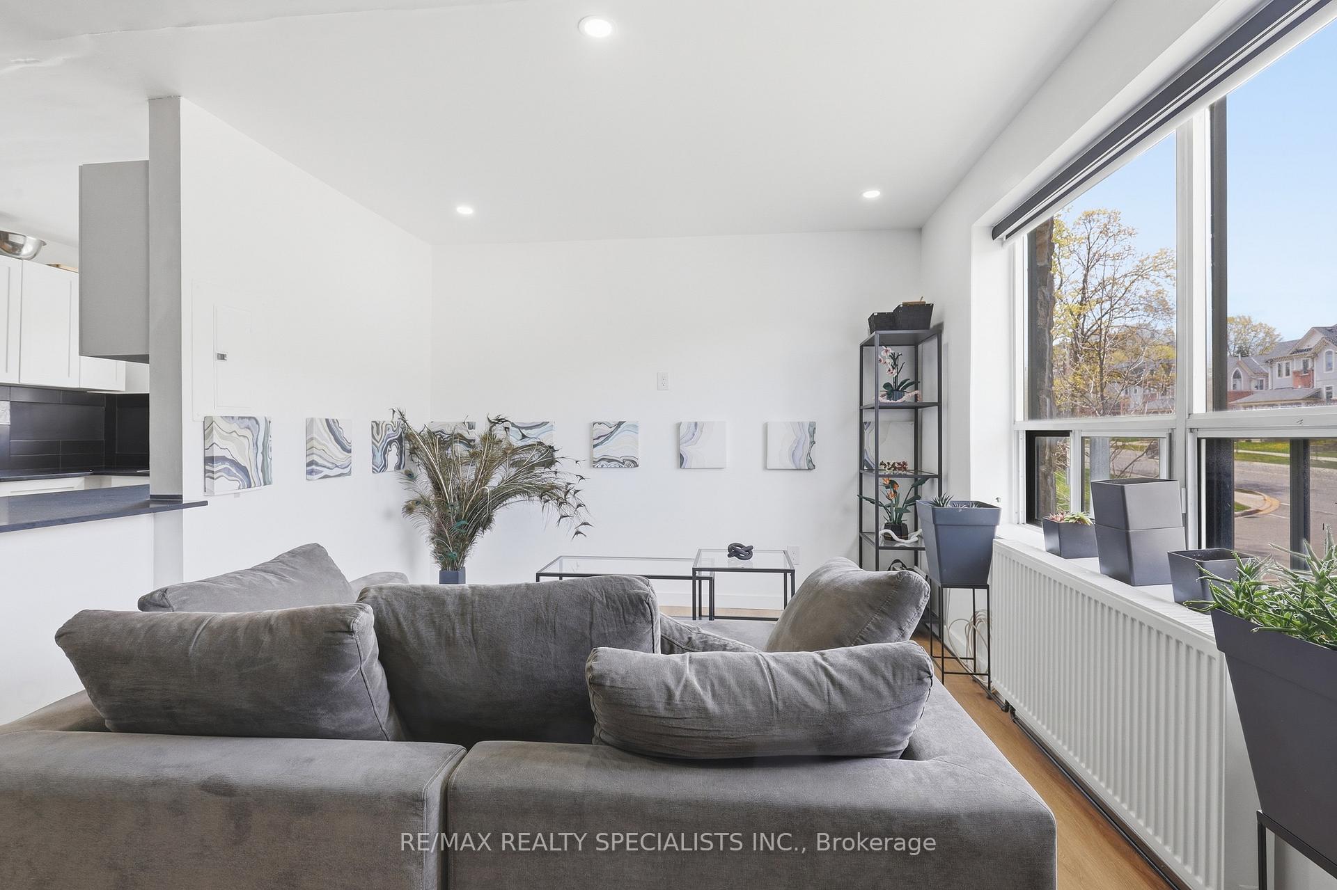 Photo 5 of Unit 20, 63 First Street, Orangeville — HOMEH