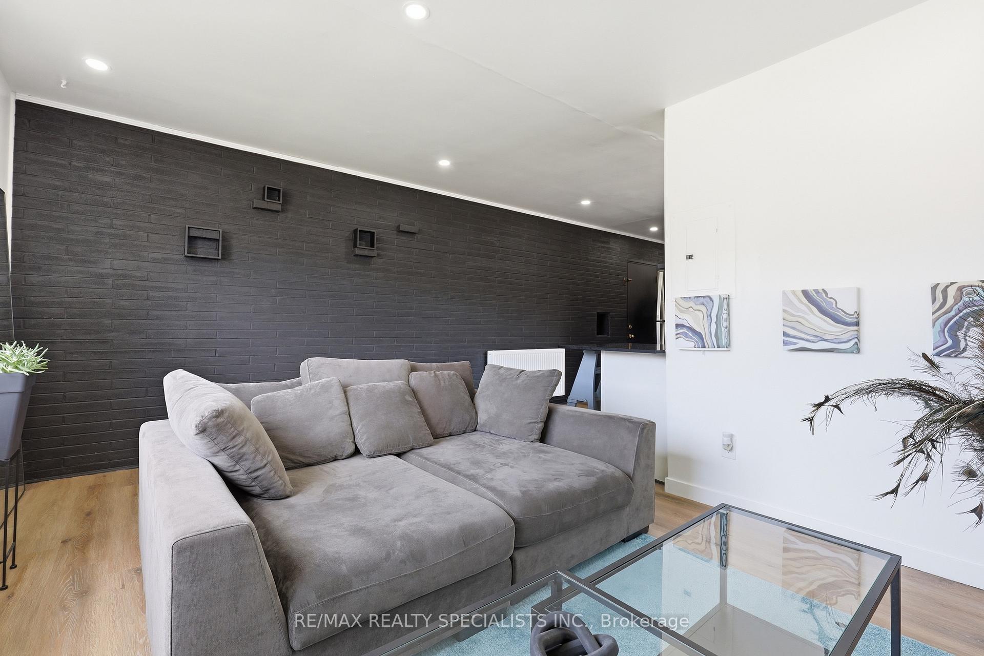 Photo 6 of Unit 20, 63 First Street, Orangeville — HOMEH