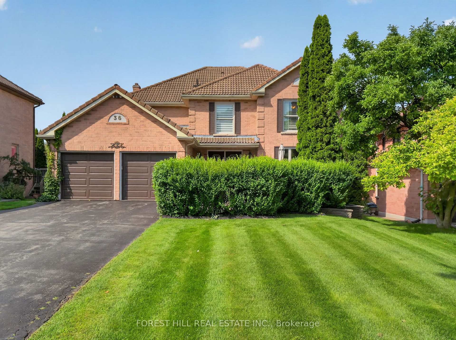 Photo 1 of 36 Trillium Drive, Aurora, Aurora Highlands — HOMEH