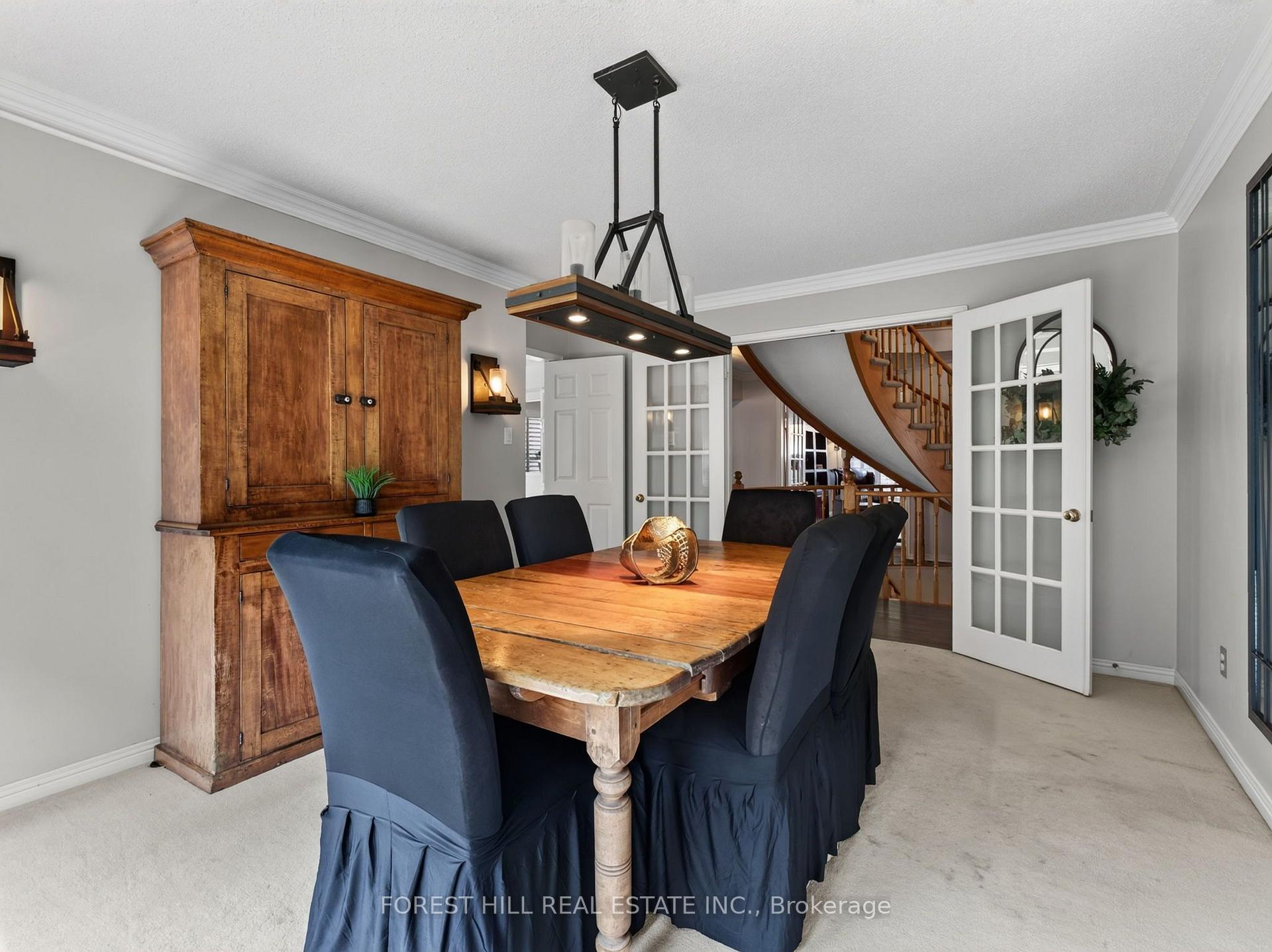 Photo 5 of 36 Trillium Drive, Aurora, Aurora Highlands — HOMEH