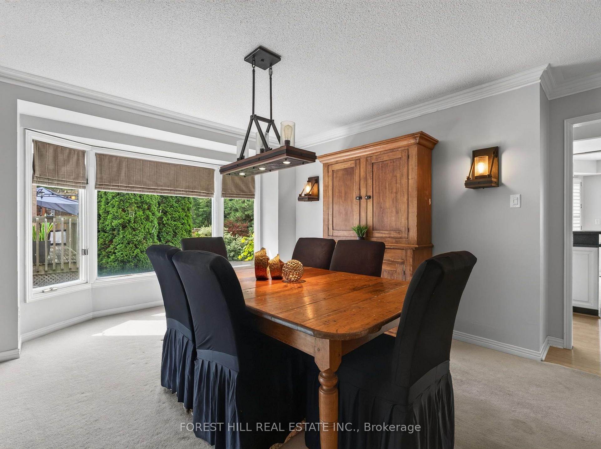 Photo 6 of 36 Trillium Drive, Aurora, Aurora Highlands — HOMEH