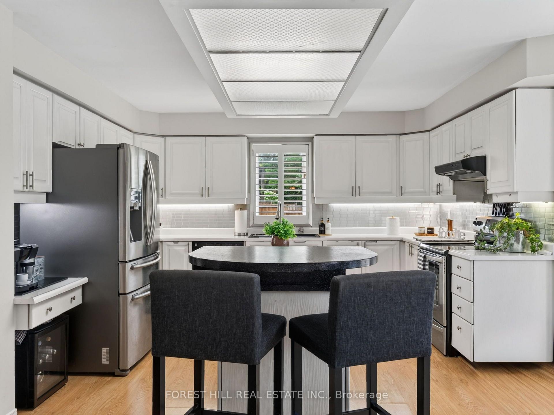 Photo 10 of 36 Trillium Drive, Aurora, Aurora Highlands — HOMEH