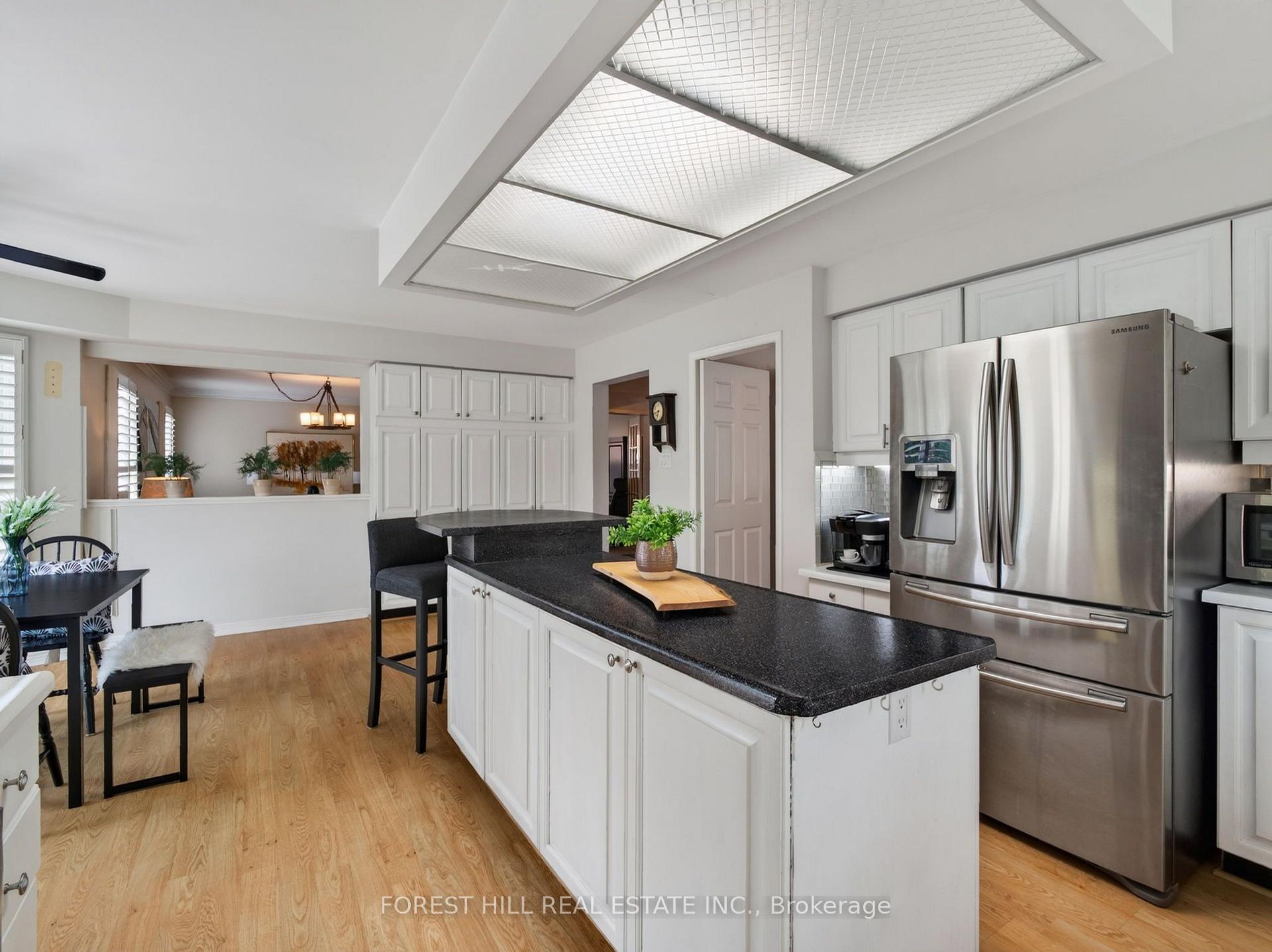 Photo 11 of 36 Trillium Drive, Aurora, Aurora Highlands — HOMEH
