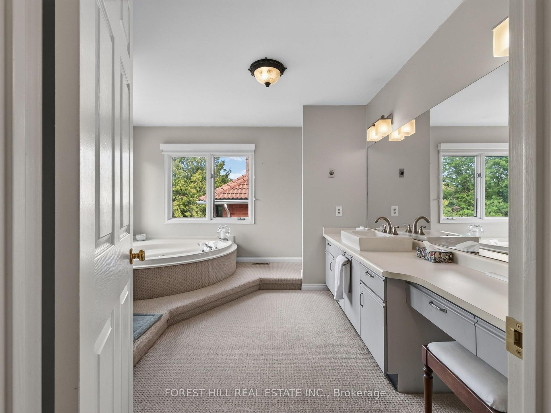 Photo 34 of 36 Trillium Drive, Aurora, Aurora Highlands — HOMEH
