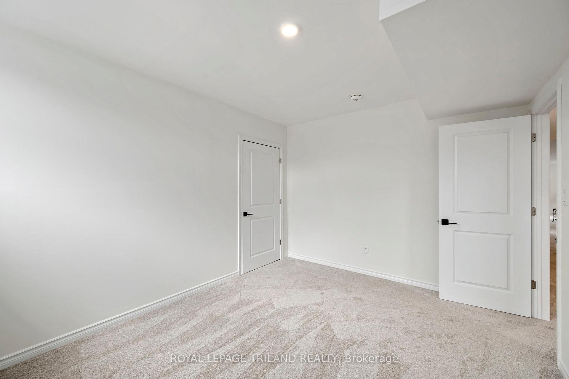 Photo 15 of 2 Evylean Court, St. Thomas — HOMEH