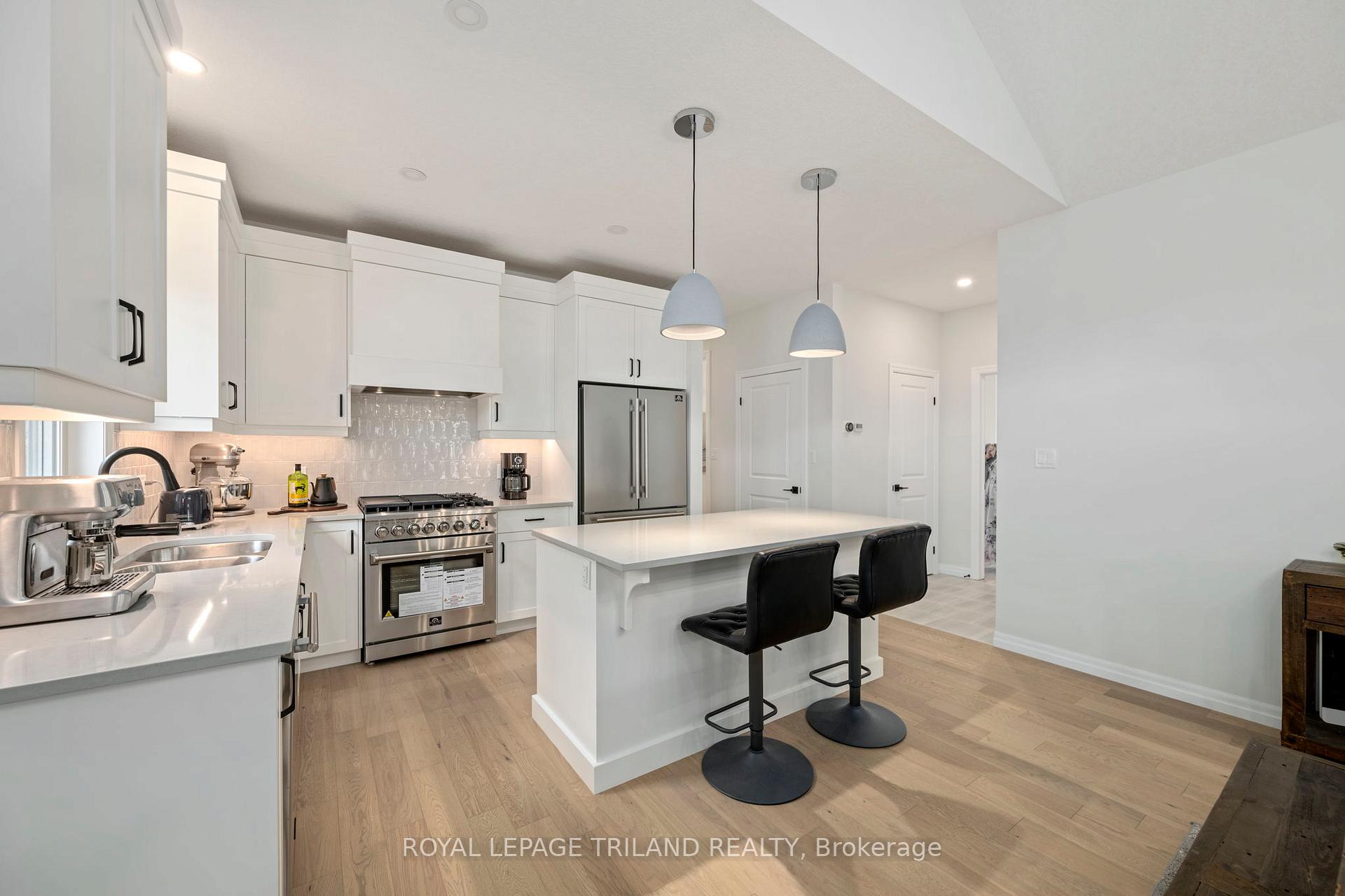 Photo 17 of 2 Evylean Court, St. Thomas — HOMEH