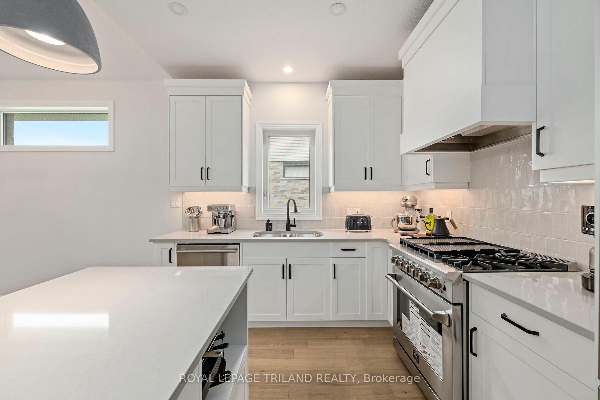 Photo 20 of 2 Evylean Court, St. Thomas — HOMEH