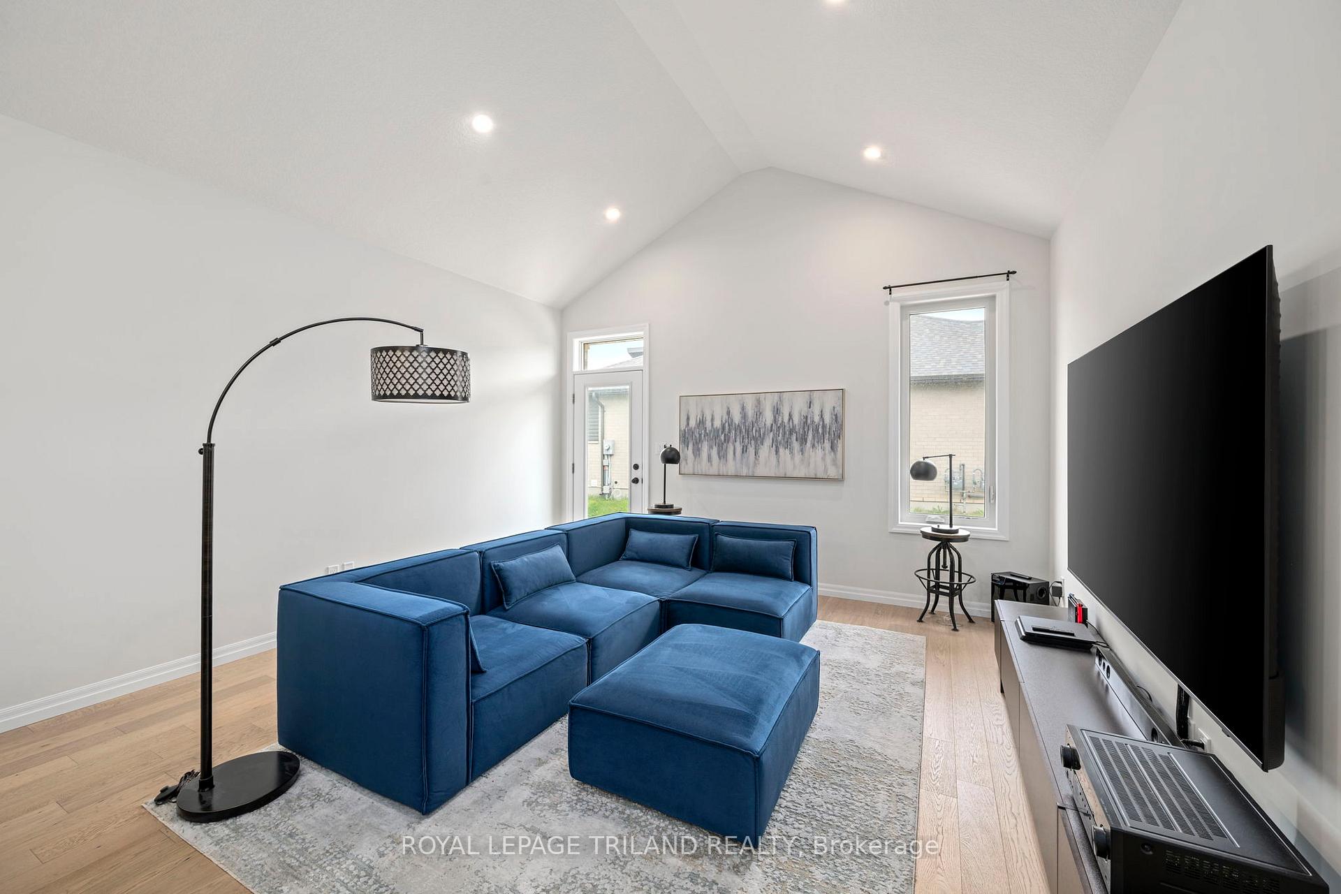 Photo 22 of 2 Evylean Court, St. Thomas — HOMEH