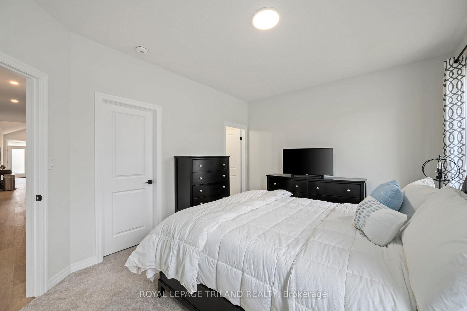 Photo 34 of 2 Evylean Court, St. Thomas — HOMEH