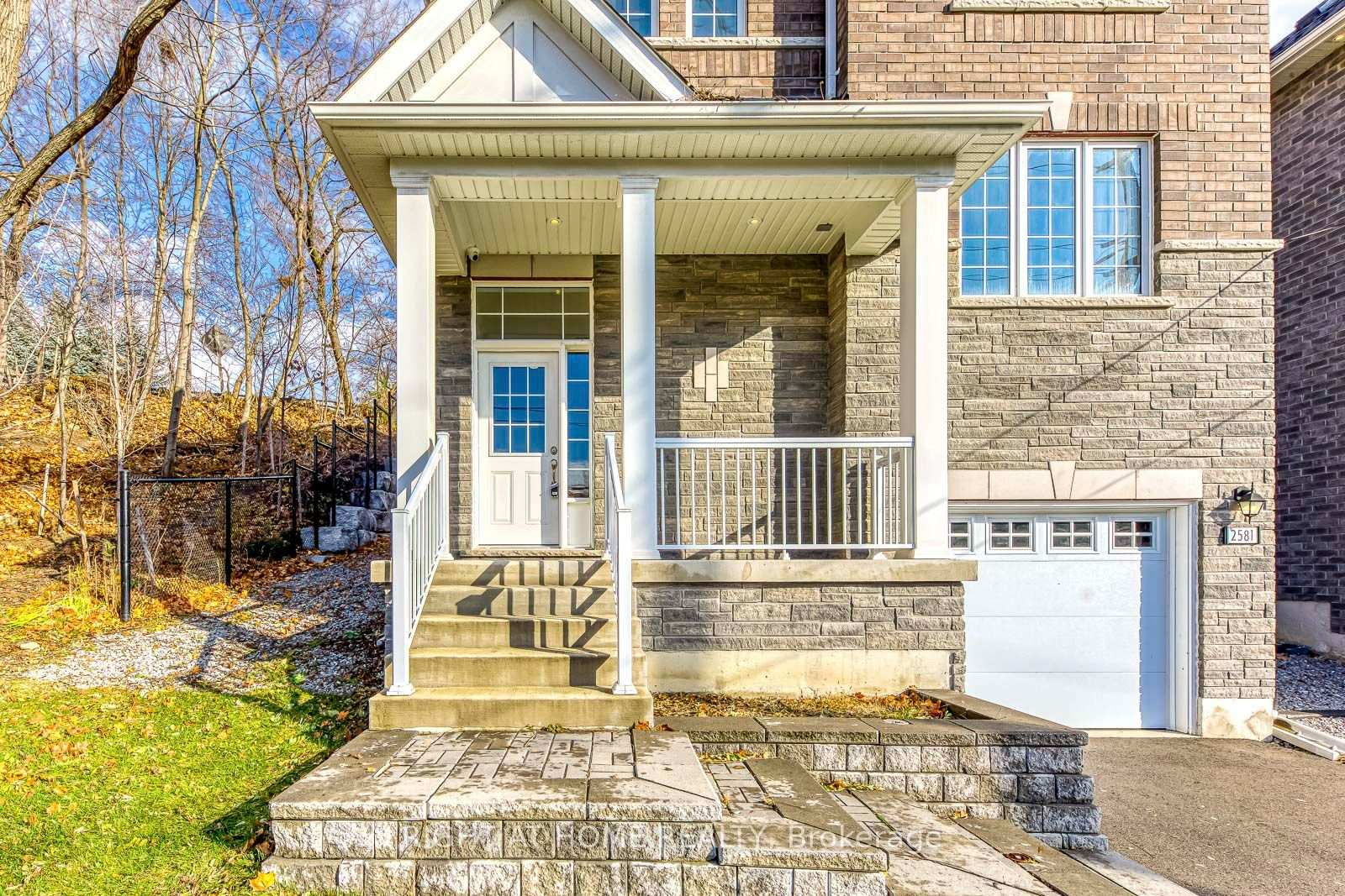 Photo 5 of 2581 Islington Avenue, Etobicoke, Thistletown-Beaumonde Heights — HOMEH