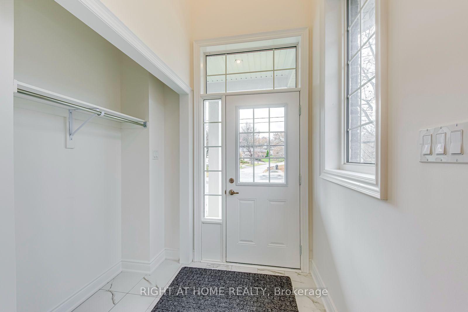 Photo 6 of 2581 Islington Avenue, Etobicoke, Thistletown-Beaumonde Heights — HOMEH