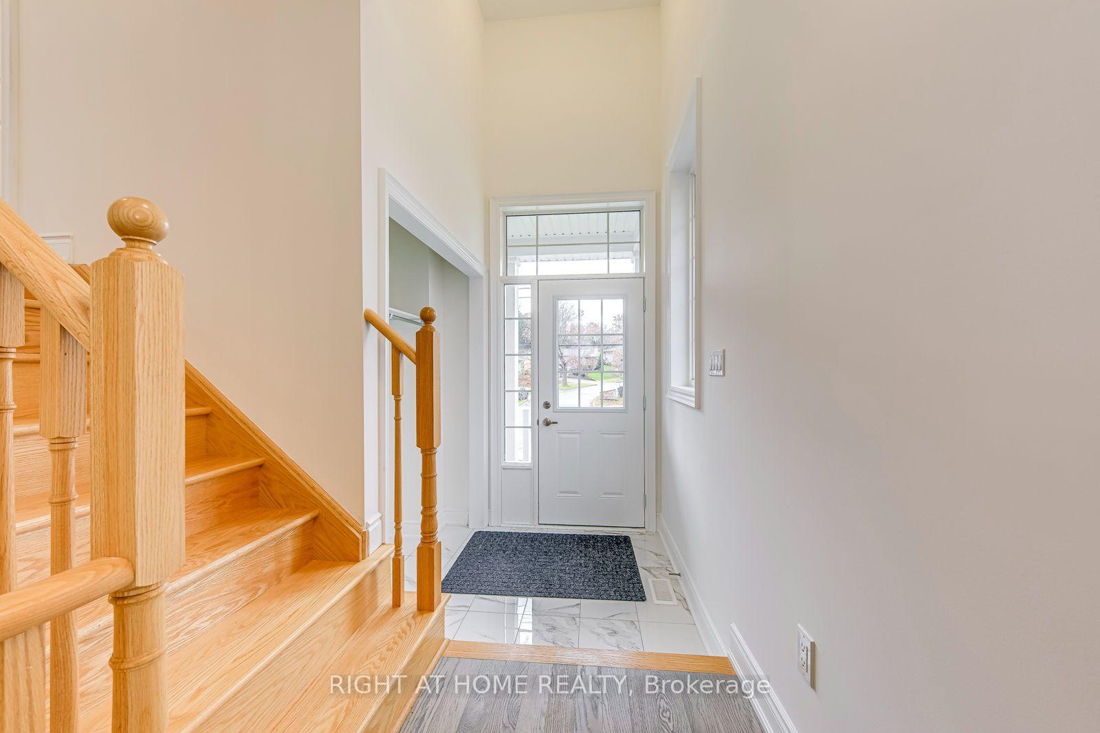 Photo 7 of 2581 Islington Avenue, Etobicoke, Thistletown-Beaumonde Heights — HOMEH
