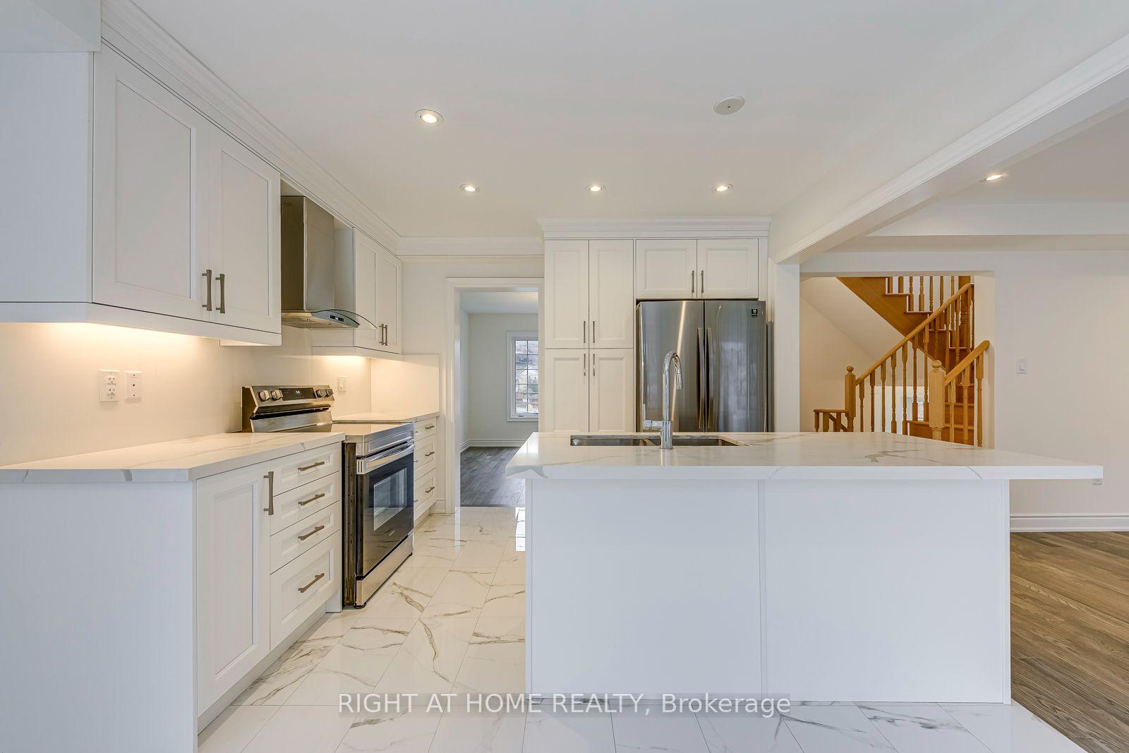 Photo 18 of 2581 Islington Avenue, Etobicoke, Thistletown-Beaumonde Heights — HOMEH
