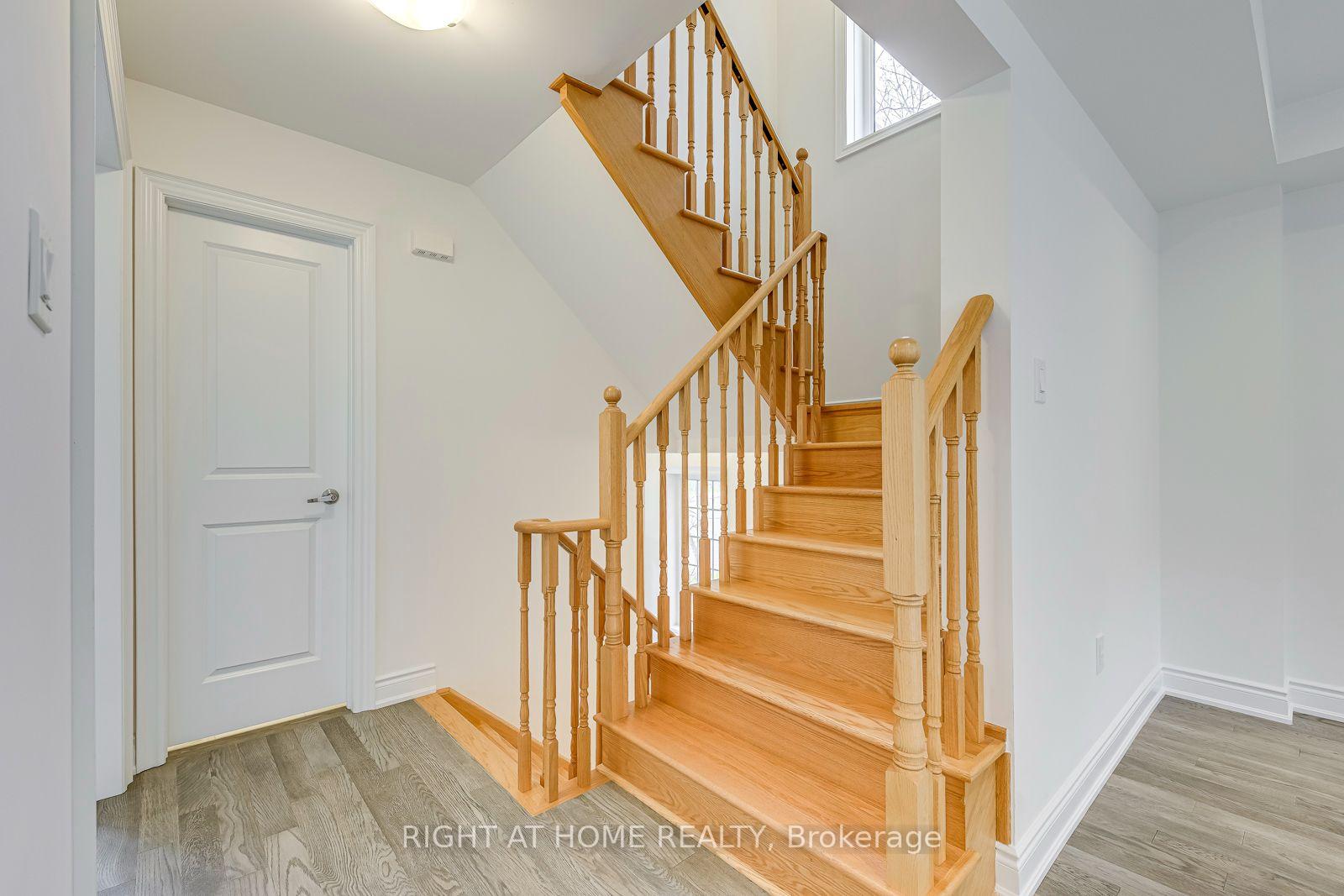 Photo 23 of 2581 Islington Avenue, Etobicoke, Thistletown-Beaumonde Heights — HOMEH