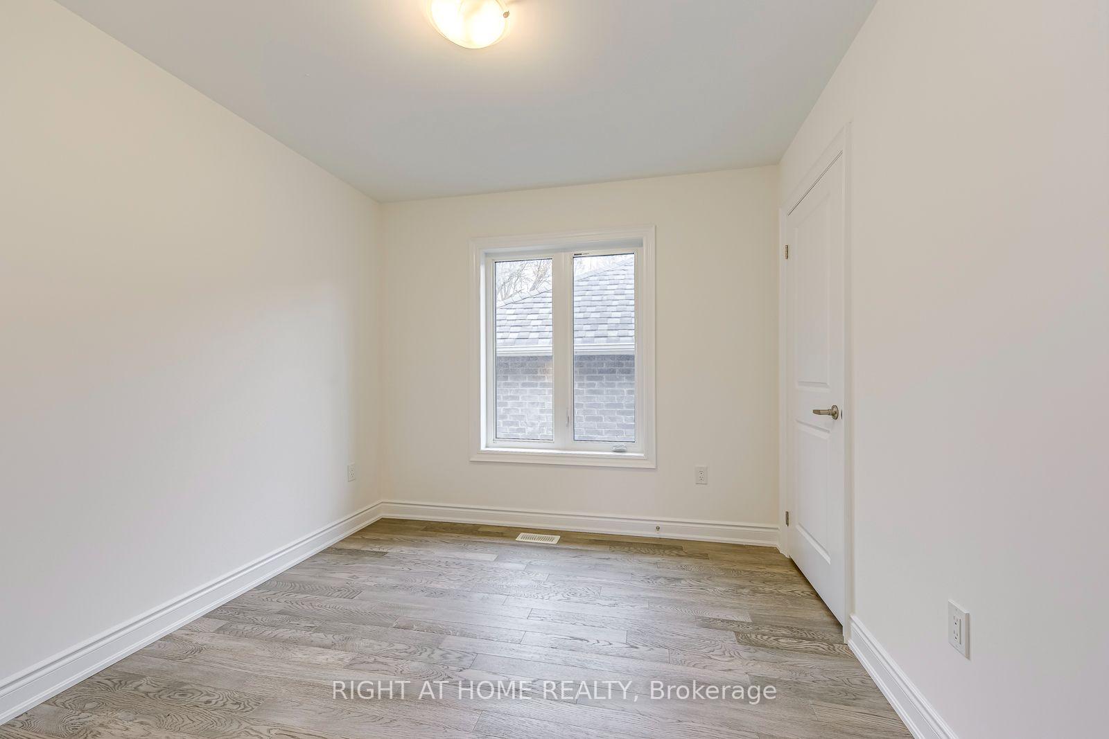 Photo 32 of 2581 Islington Avenue, Etobicoke, Thistletown-Beaumonde Heights — HOMEH