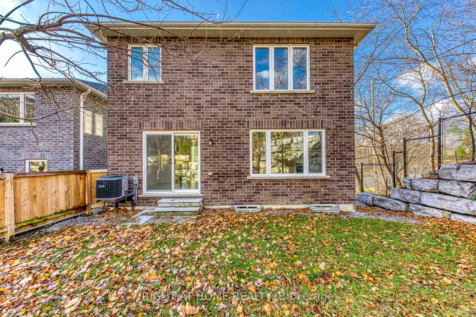 Photo 44 of 2581 Islington Avenue, Etobicoke, Thistletown-Beaumonde Heights — HOMEH