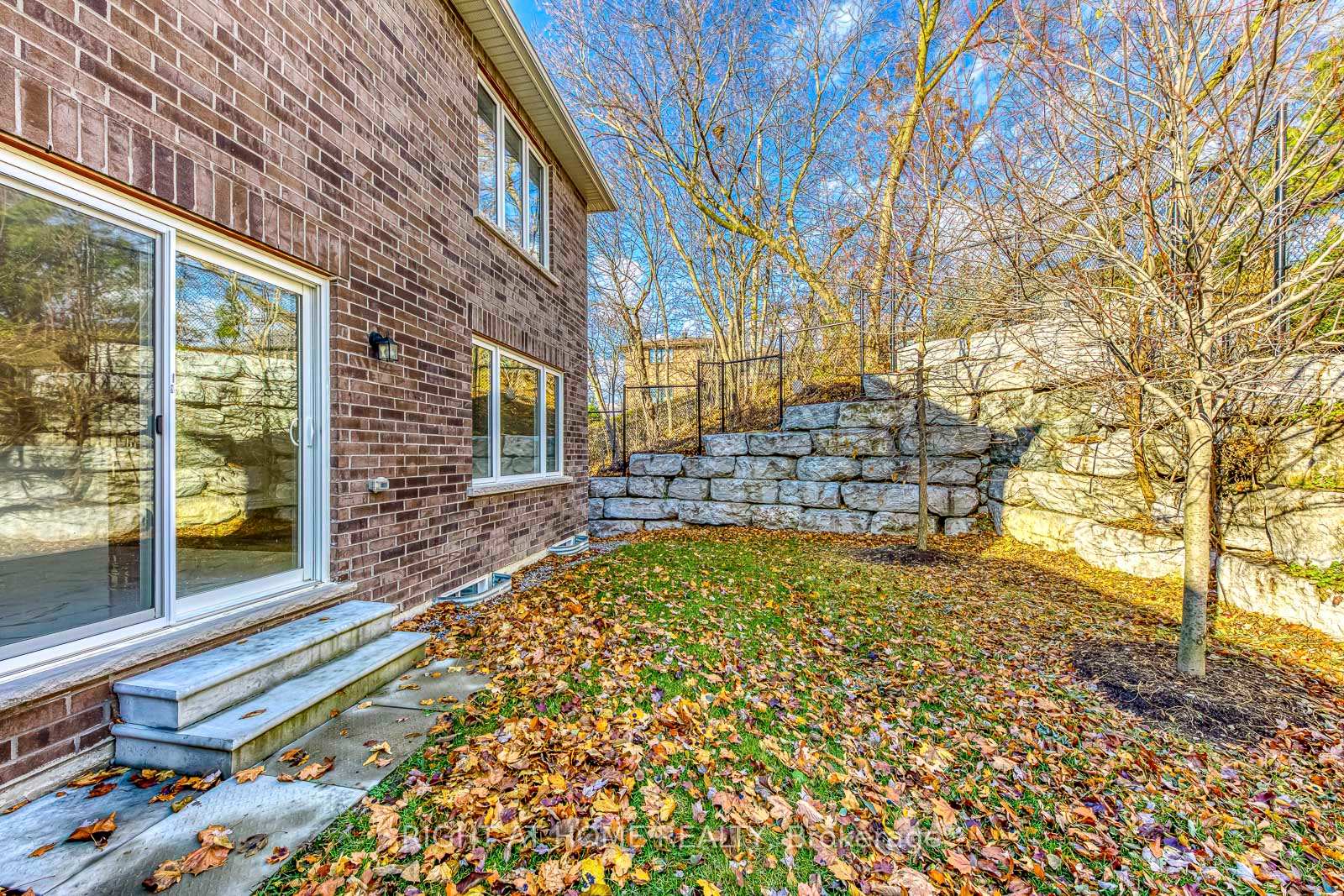 Photo 45 of 2581 Islington Avenue, Etobicoke, Thistletown-Beaumonde Heights — HOMEH