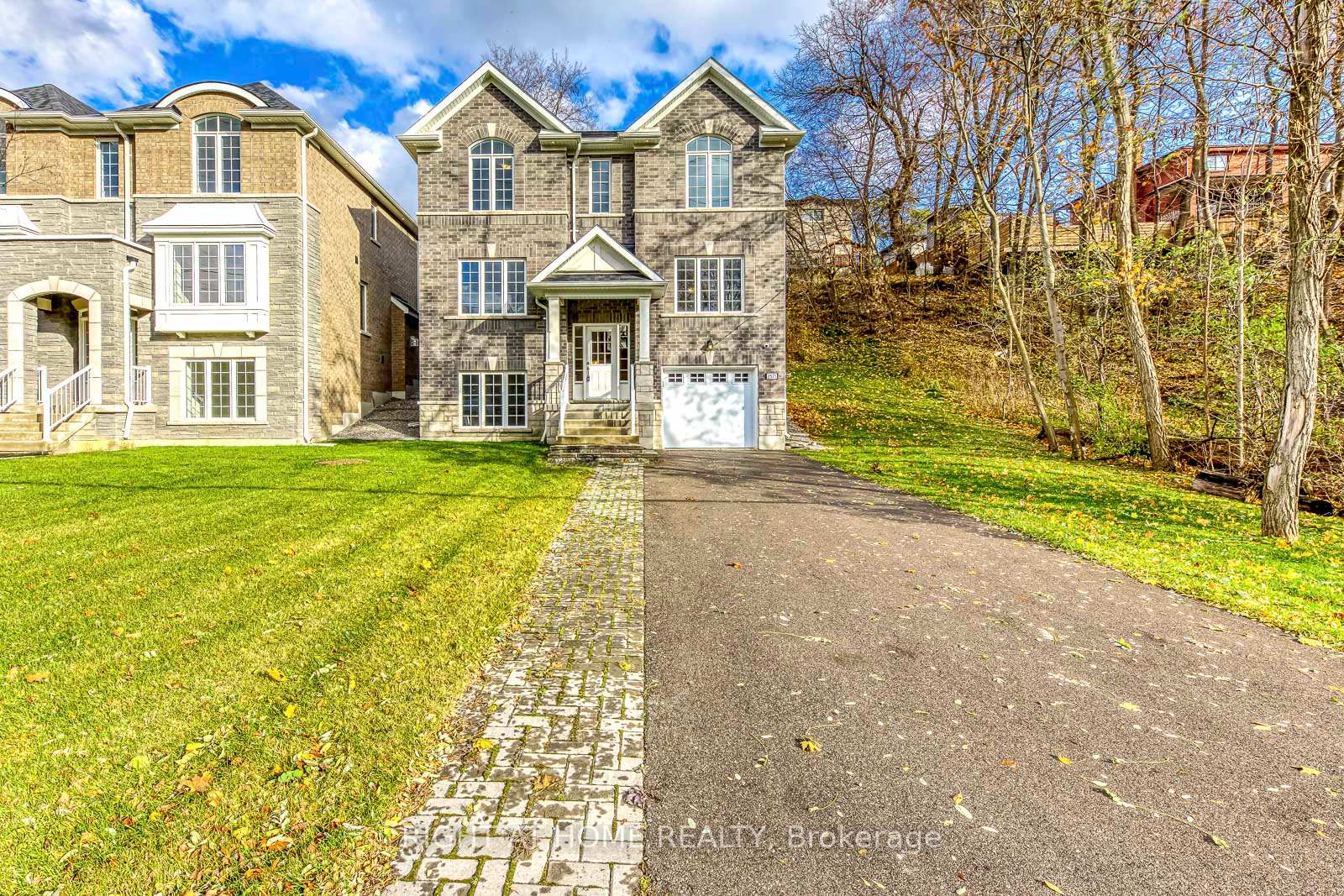 Photo 3 of 2575 Islington Avenue, Etobicoke, Thistletown-Beaumonde Heights — HOMEH