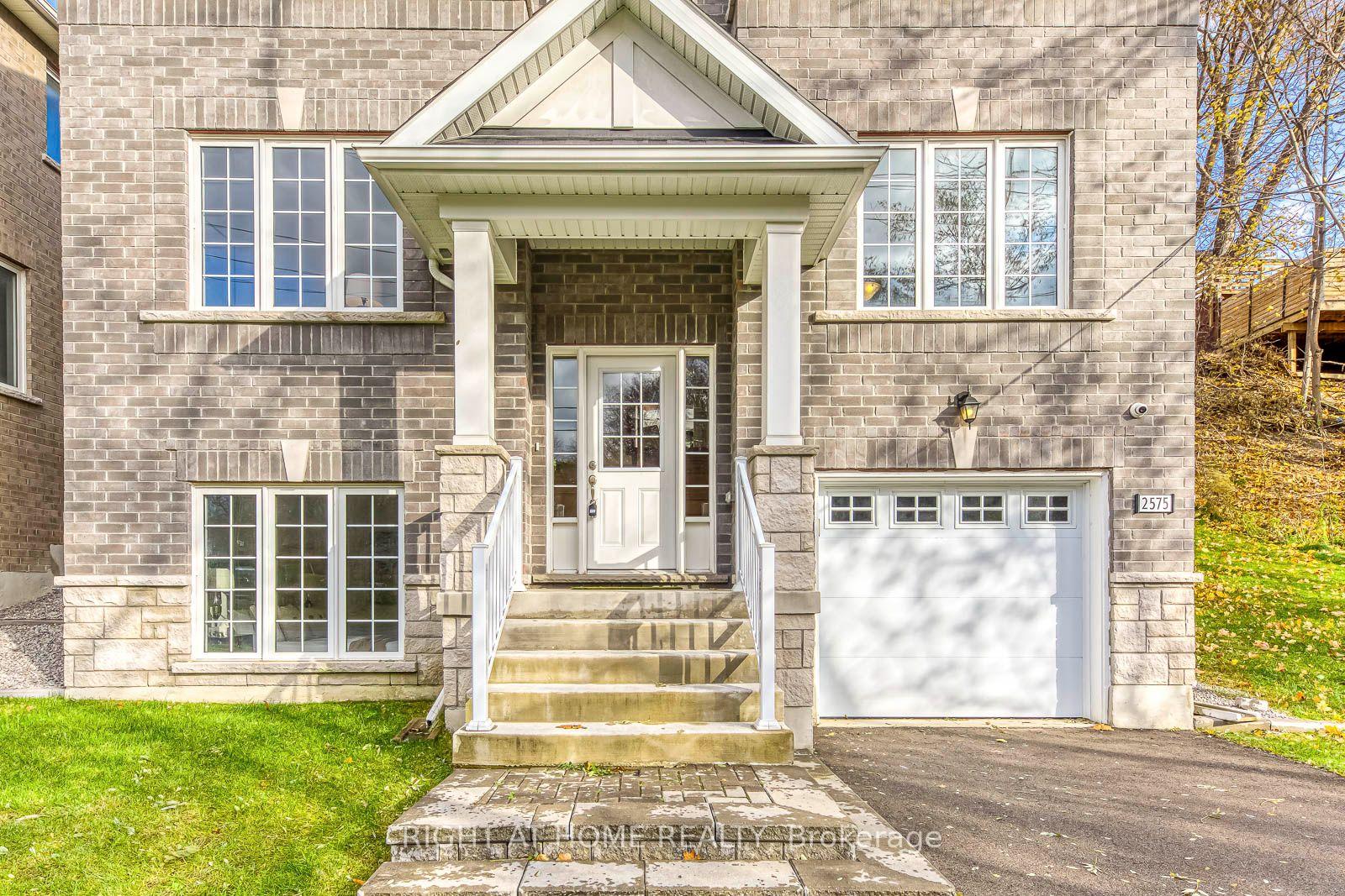 Photo 4 of 2575 Islington Avenue, Etobicoke, Thistletown-Beaumonde Heights — HOMEH