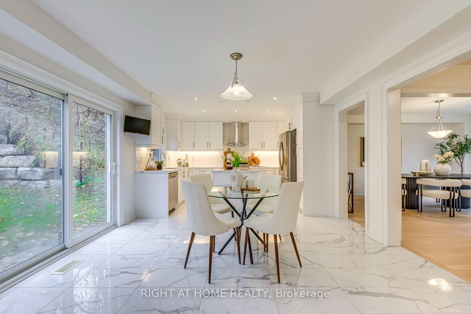 Photo 10 of 2575 Islington Avenue, Etobicoke, Thistletown-Beaumonde Heights — HOMEH