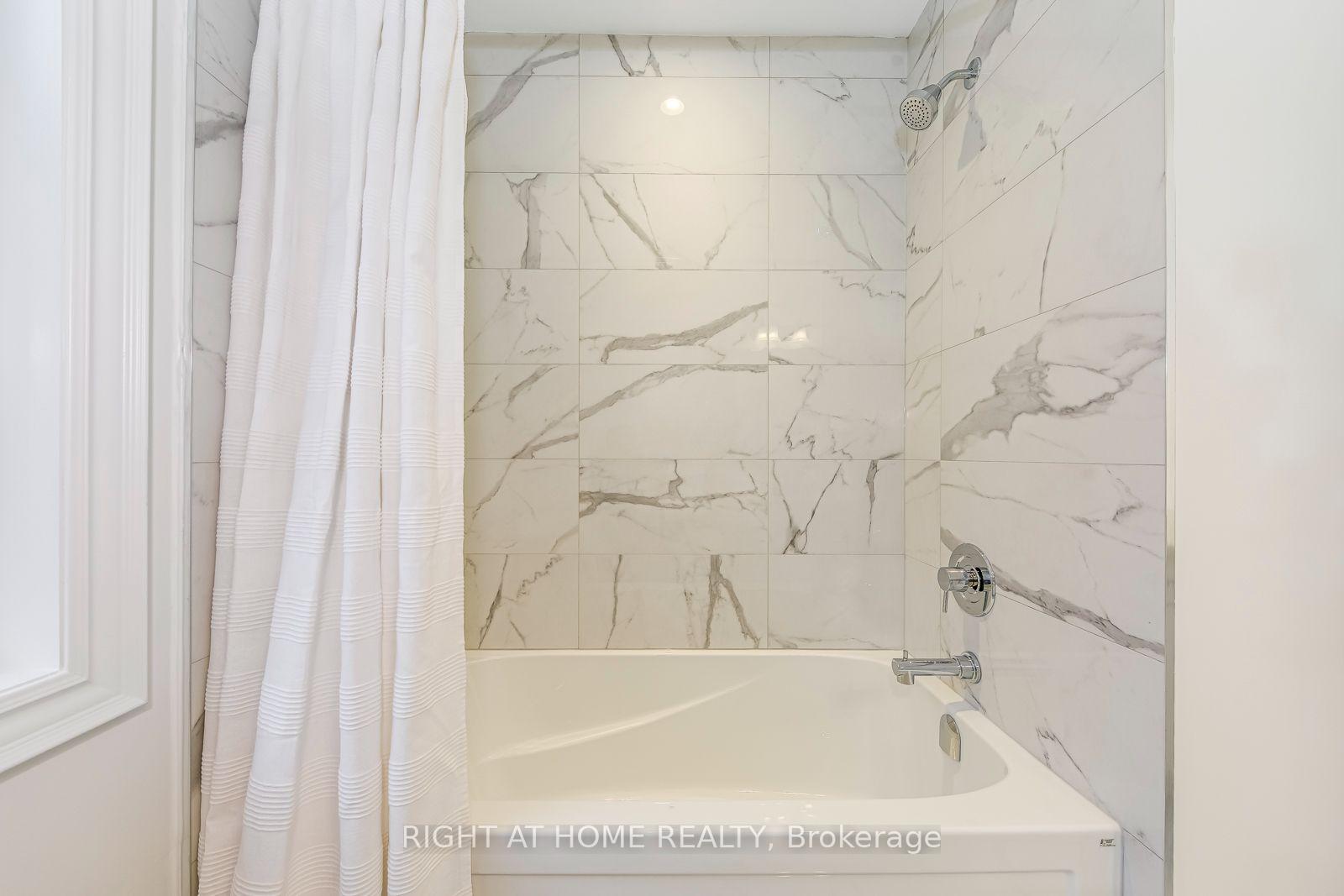Photo 37 of 2575 Islington Avenue, Etobicoke, Thistletown-Beaumonde Heights — HOMEH