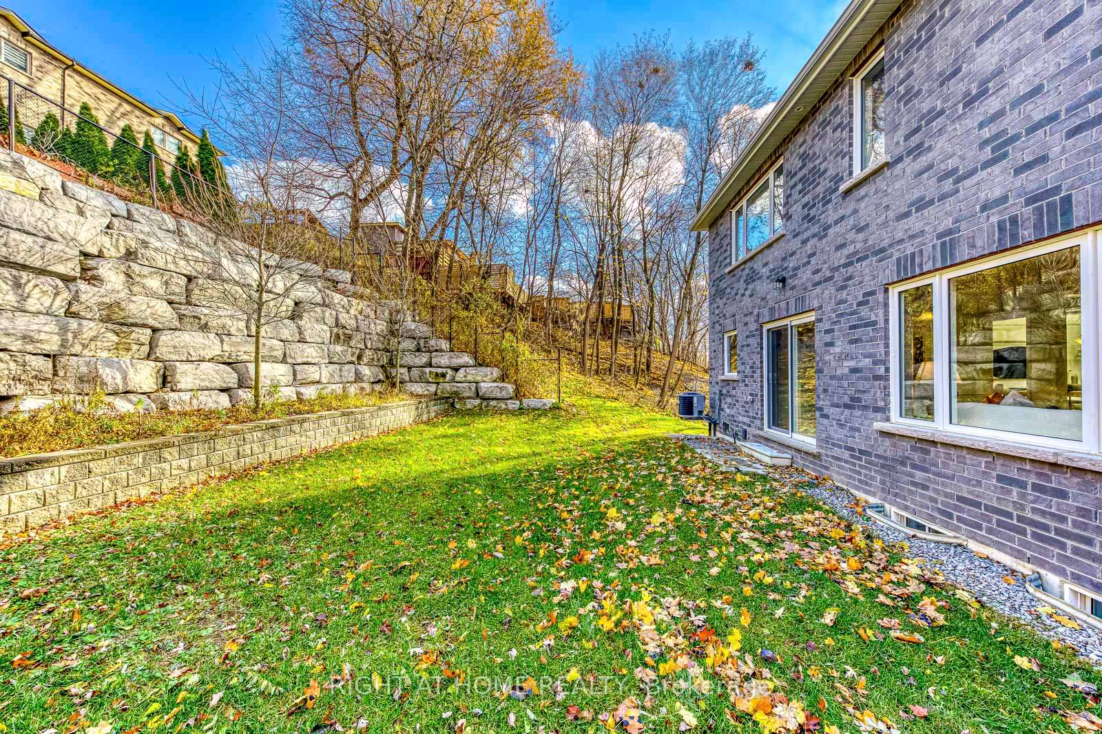 Photo 47 of 2575 Islington Avenue, Etobicoke, Thistletown-Beaumonde Heights — HOMEH
