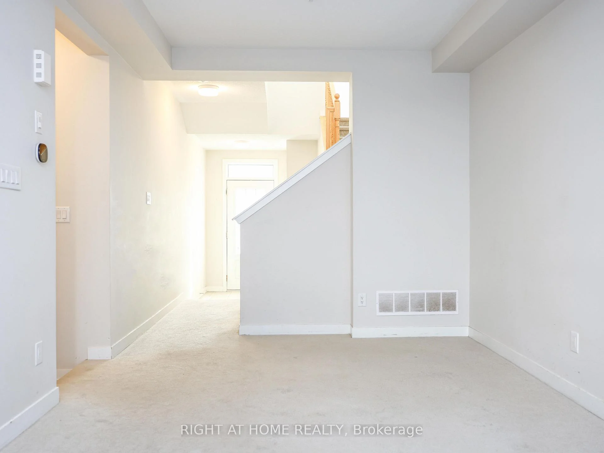Photo 4 of 618 Allied Mews E, Ottawa, Stittsville (North) — HOMEH