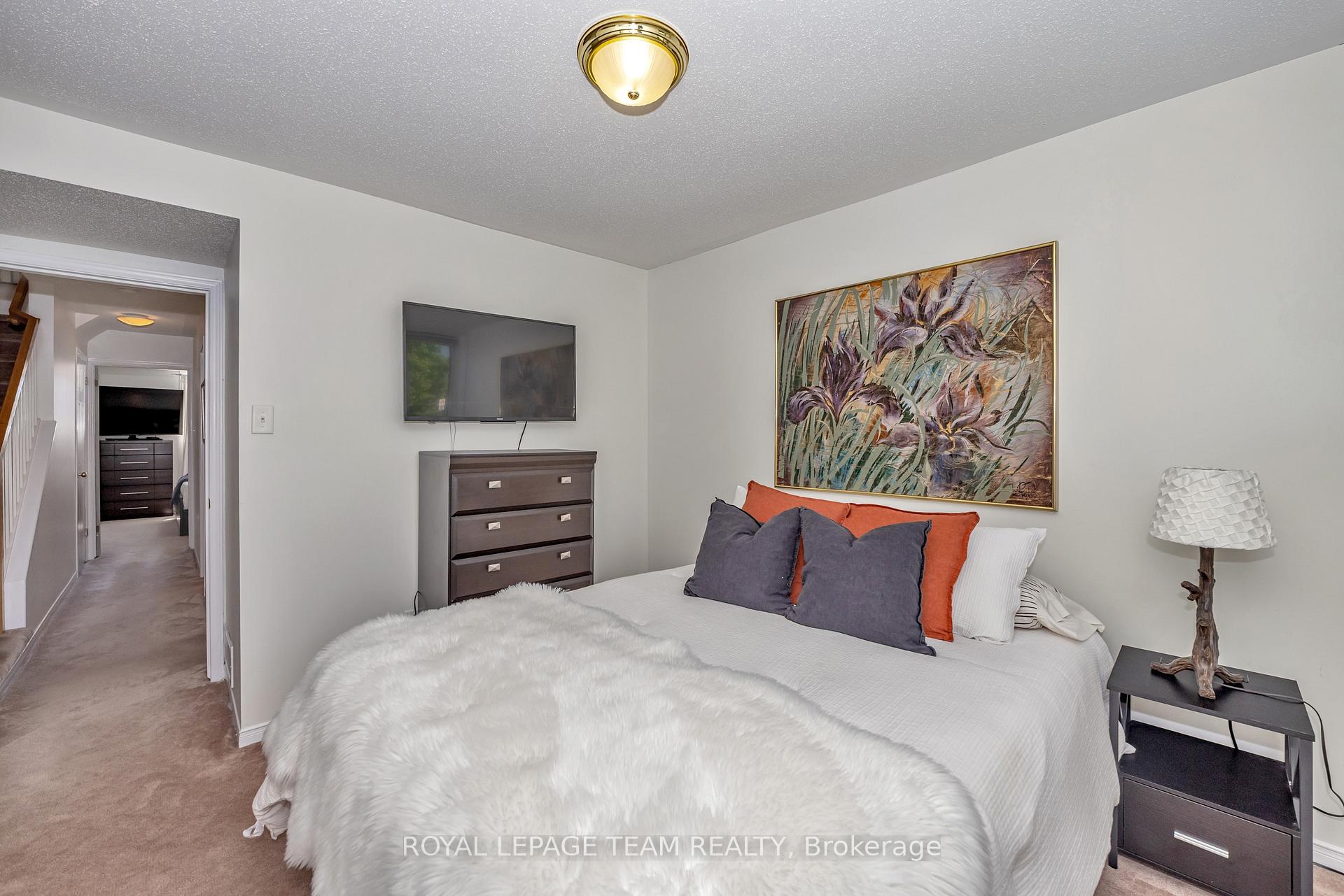 Photo 19 of 85 Cresthaven Drive, Ottawa, Barrhaven East — HOMEH