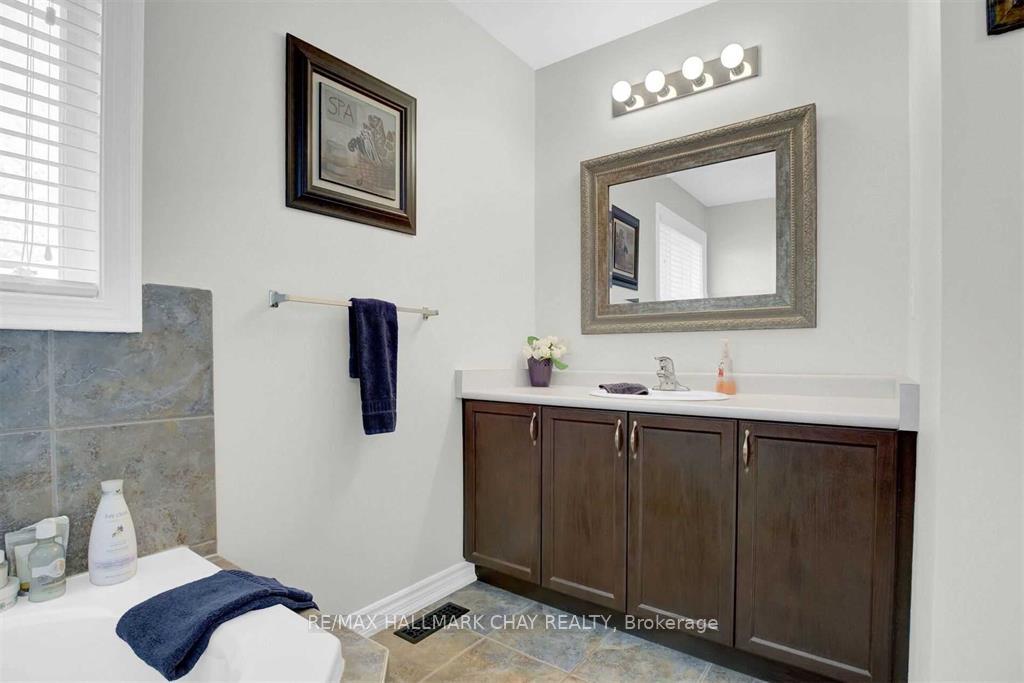Photo 16 of Unit Main, 2123 Osbond Road, Innisfil, Alcona — HOMEH