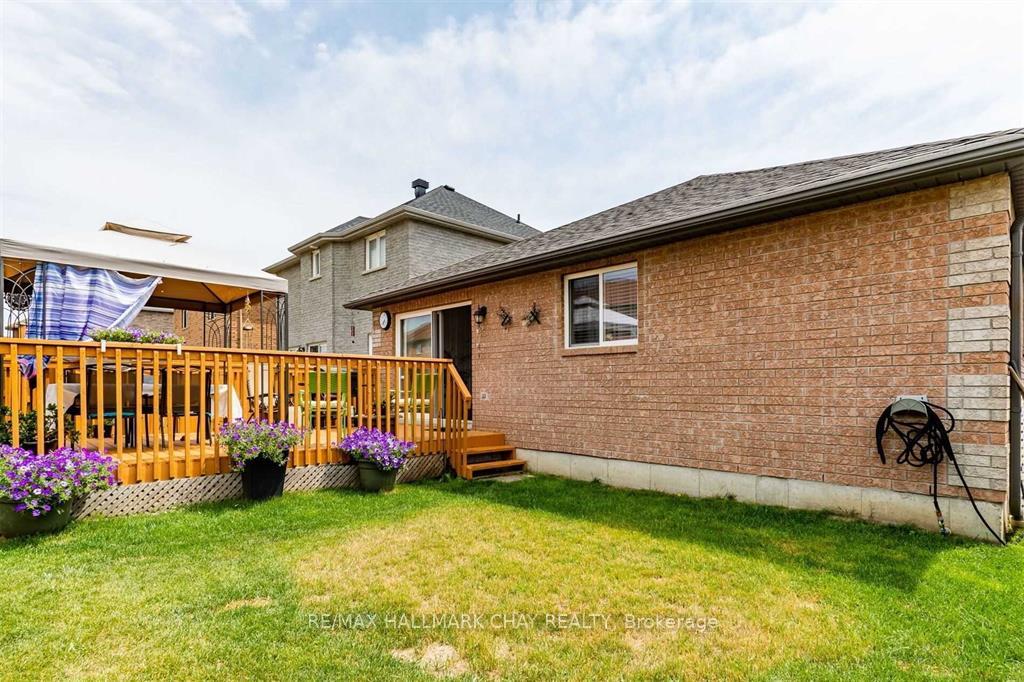Photo 26 of Unit Main, 2123 Osbond Road, Innisfil, Alcona — HOMEH