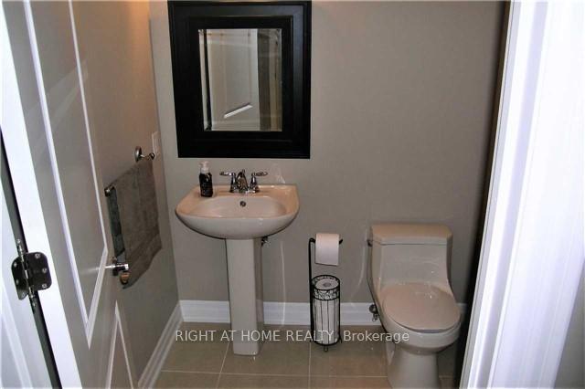 Photo 17 of 17 Bond Crescent, Richmond Hill, Oak Ridges — HOMEH