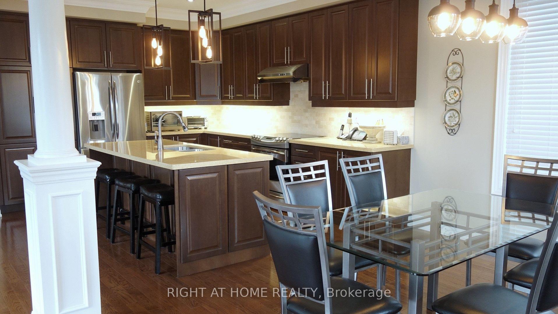 Photo 25 of 17 Bond Crescent, Richmond Hill, Oak Ridges — HOMEH
