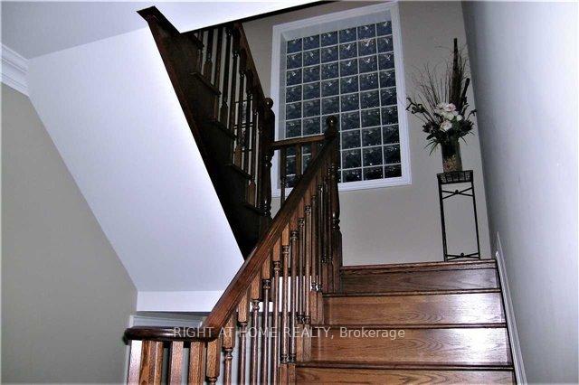 Photo 39 of 17 Bond Crescent, Richmond Hill, Oak Ridges — HOMEH