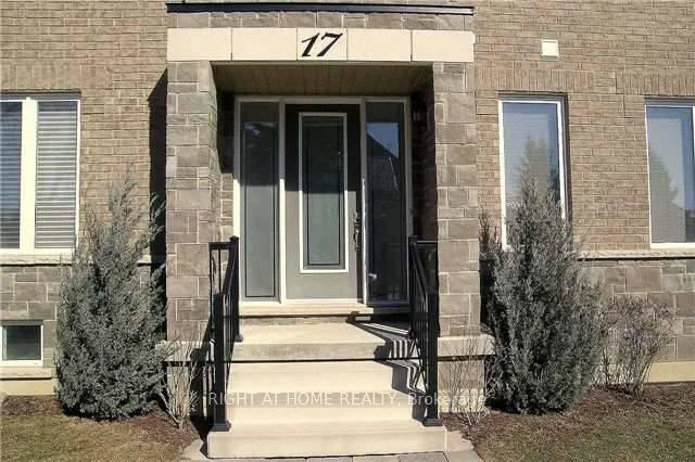 Photo 4 of 17 Bond Crescent, Richmond Hill, Oak Ridges — HOMEH