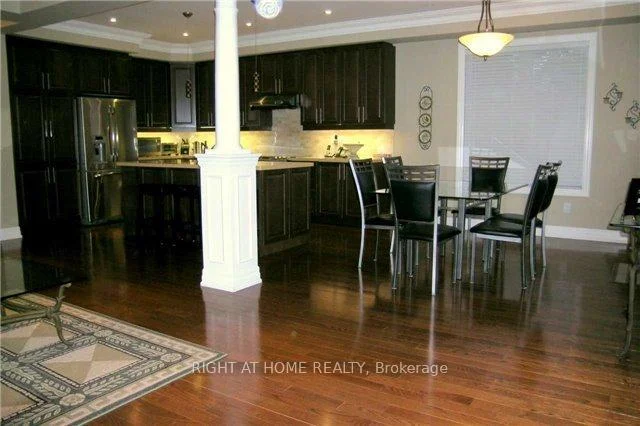 Photo 20 of 17 Bond Crescent, Richmond Hill, Oak Ridges — HOMEH