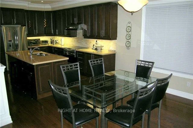 Photo 30 of 17 Bond Crescent, Richmond Hill, Oak Ridges — HOMEH