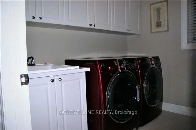 Photo 41 of 17 Bond Crescent, Richmond Hill, Oak Ridges — HOMEH