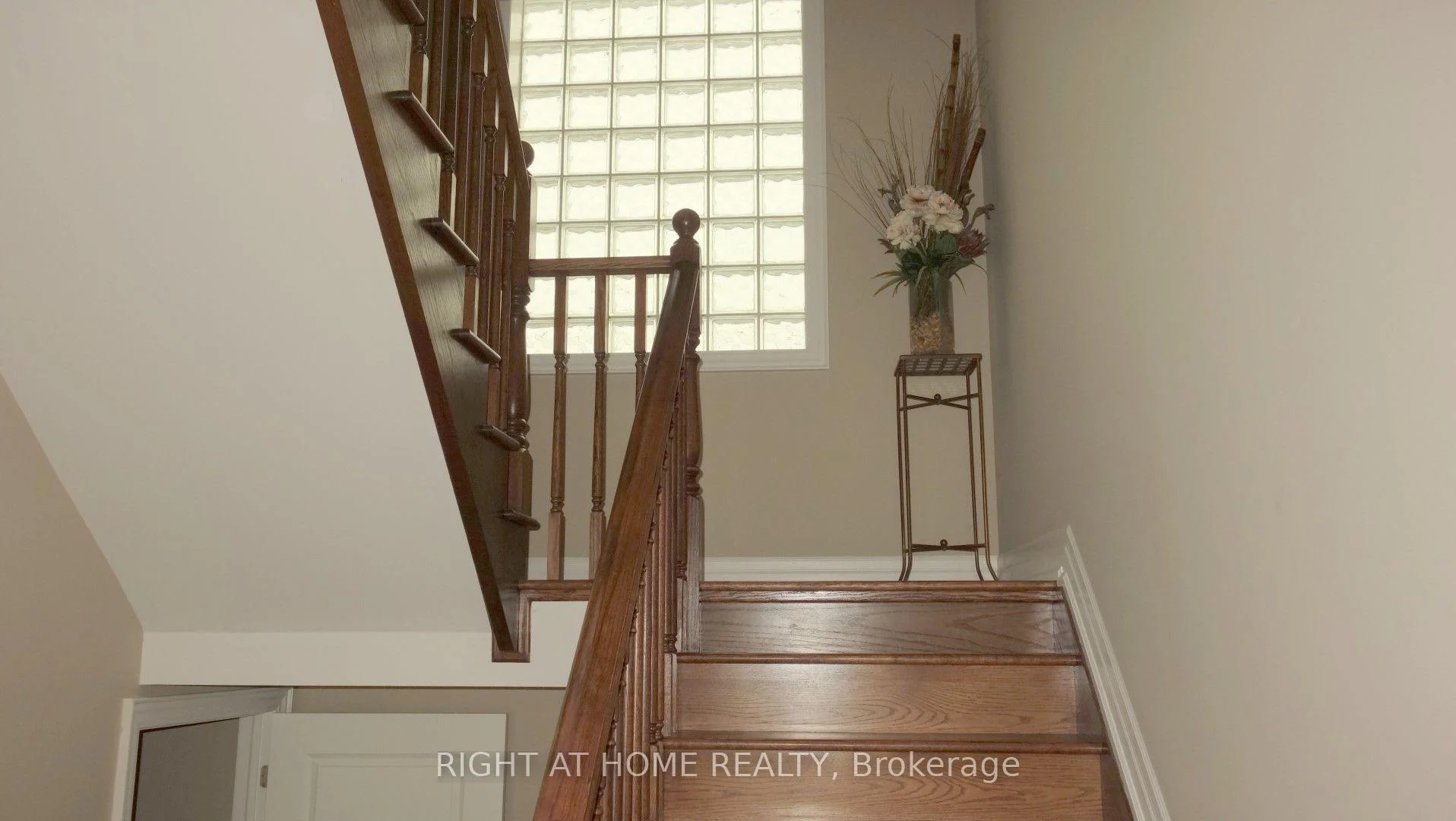 Photo 47 of 17 Bond Crescent, Richmond Hill, Oak Ridges — HOMEH