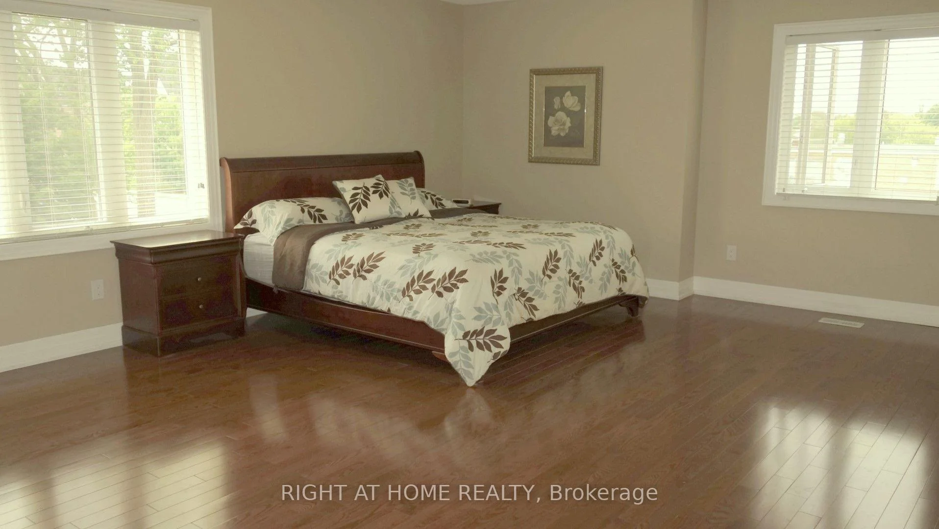 Photo 55 of 17 Bond Crescent, Richmond Hill, Oak Ridges — HOMEH