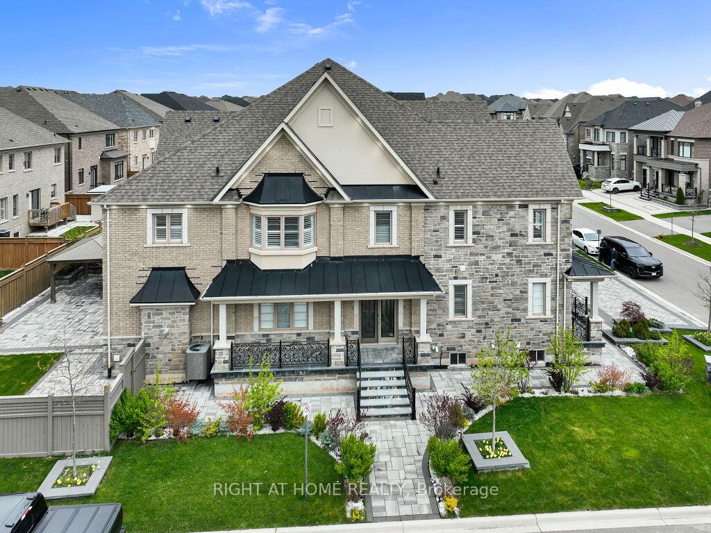 Photo 4 of 12 Hackwood Heights, Brampton, Northwest Brampton — HOMEH