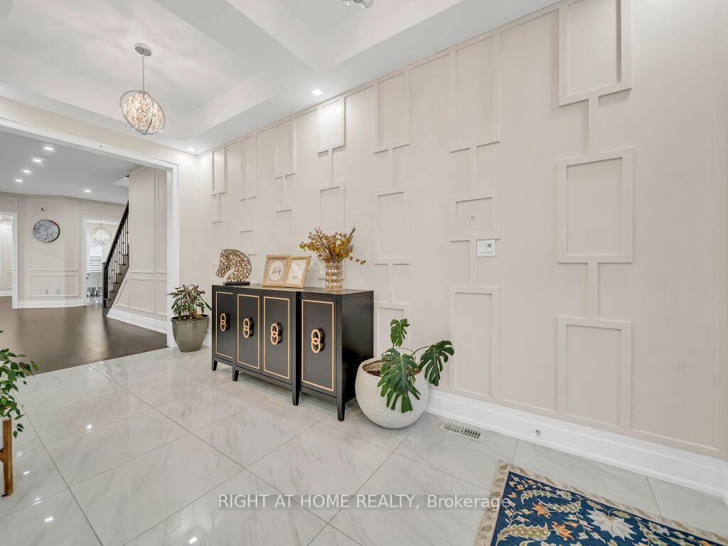 Photo 5 of 12 Hackwood Heights, Brampton, Northwest Brampton — HOMEH