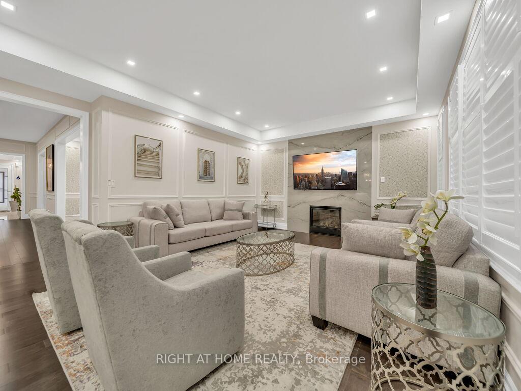 Photo 13 of 12 Hackwood Heights, Brampton, Northwest Brampton — HOMEH