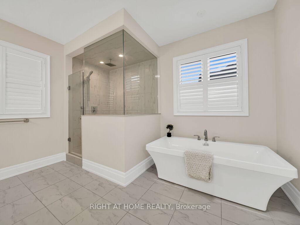 Photo 31 of 12 Hackwood Heights, Brampton, Northwest Brampton — HOMEH